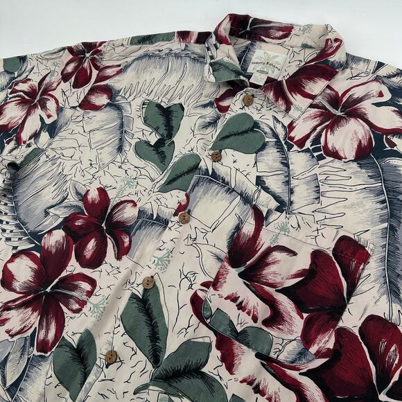 Mens Tommy Bahama Hawaiian Flowers 100% Silk Button Up Shirt W/ Wooden Button~ M - Picture 2 of 7
